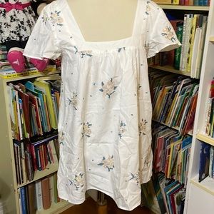 ❤️❤️❤️Maeve (Anthropology) PS White Embroidered top never worn